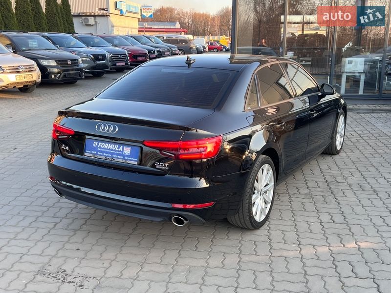 Седан Audi A4 2017 в Нововолынске