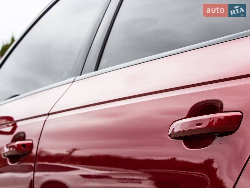 Седан Audi A4 2019 в Львові