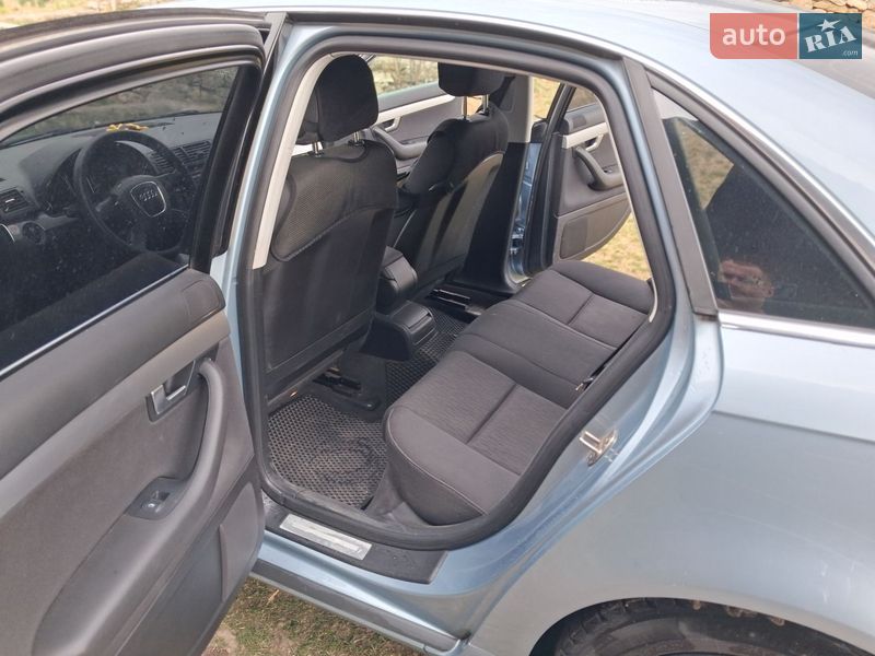 Седан Audi A4 2006 в Ямполе