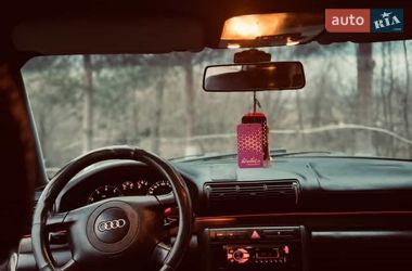 Седан Audi A4 2000 в Львове