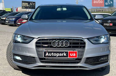 Седан Audi A4 2014 в Львове