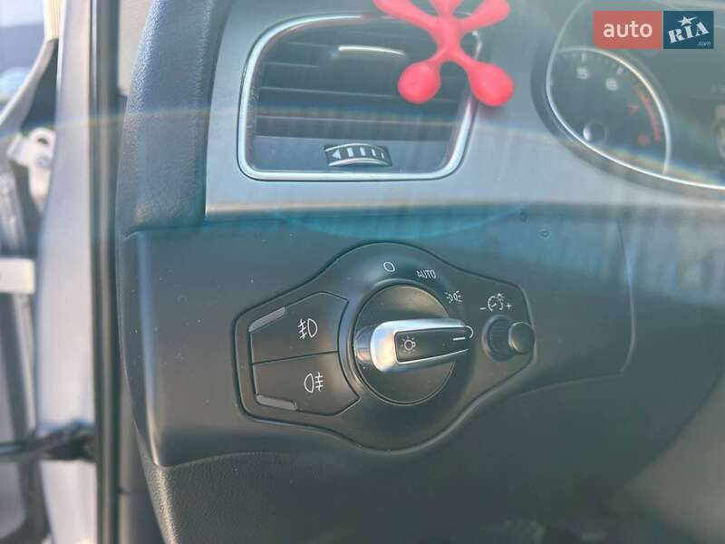 Седан Audi A4 2014 в Львове