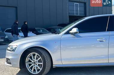 Седан Audi A4 2014 в Львове