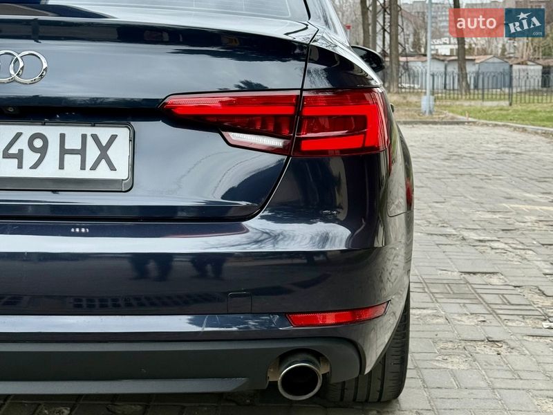 Седан Audi A4 2016 в Дніпрі