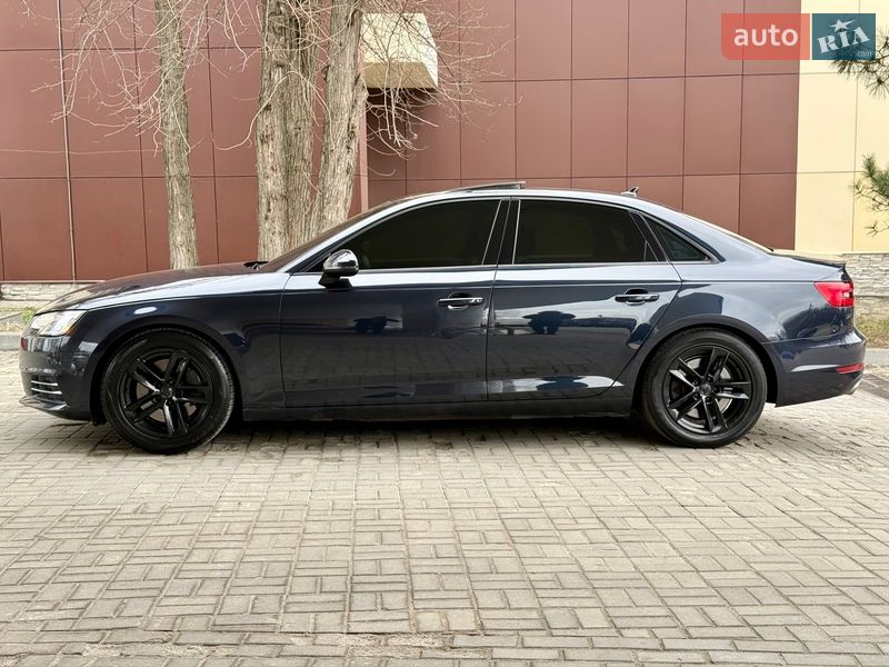 Седан Audi A4 2016 в Дніпрі