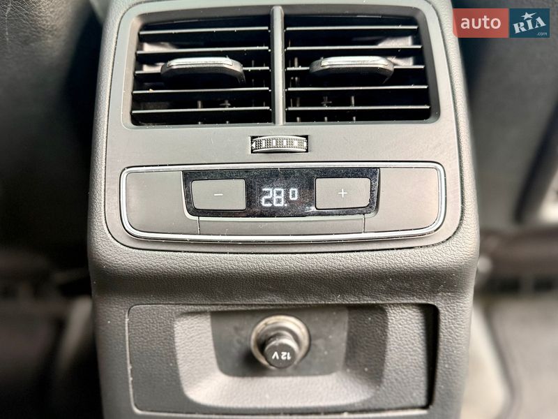 Седан Audi A4 2016 в Дніпрі