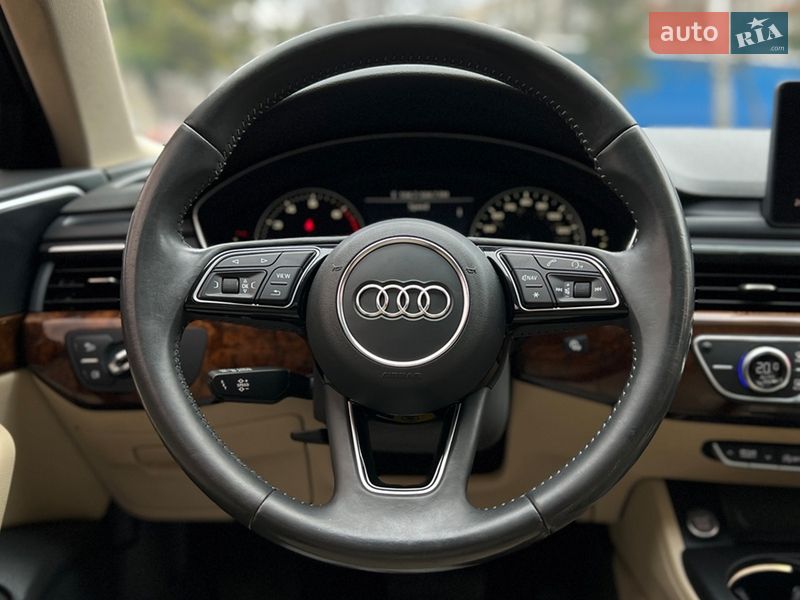 Седан Audi A4 2017 в Львові