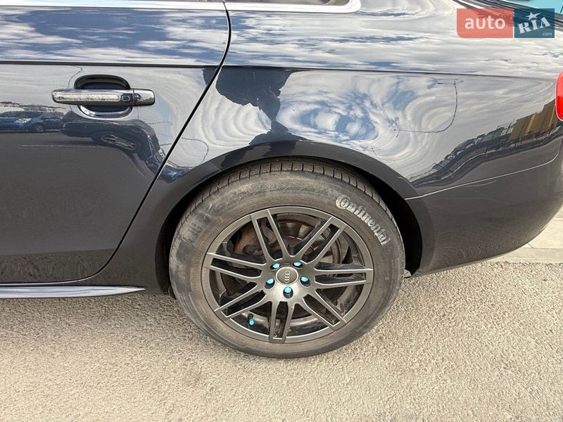 Седан Audi A4 2011 в Киеве