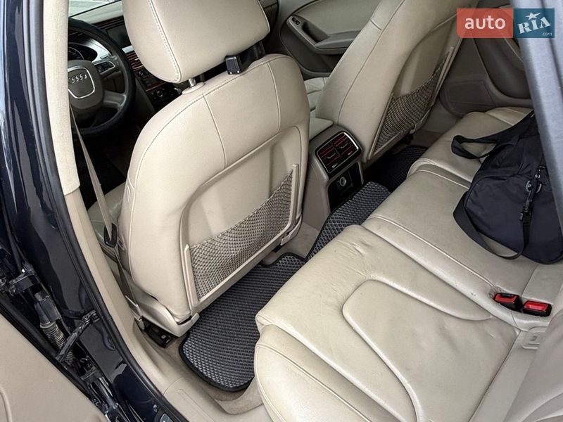 Седан Audi A4 2011 в Киеве