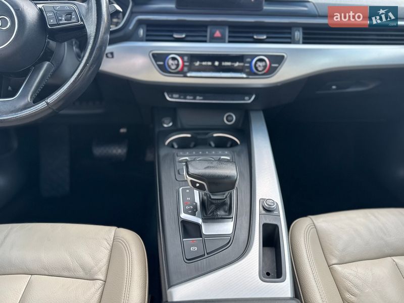 Седан Audi A4 2017 в Чернигове