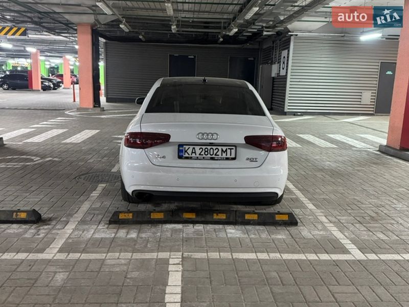 Седан Audi A4 2013 в Киеве