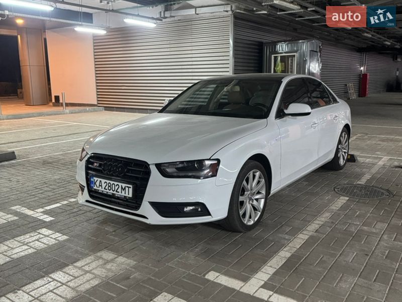 Седан Audi A4 2013 в Киеве