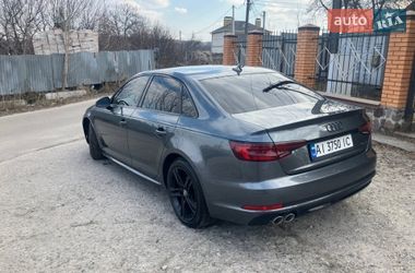 Седан Audi A4 2018 в Обухове