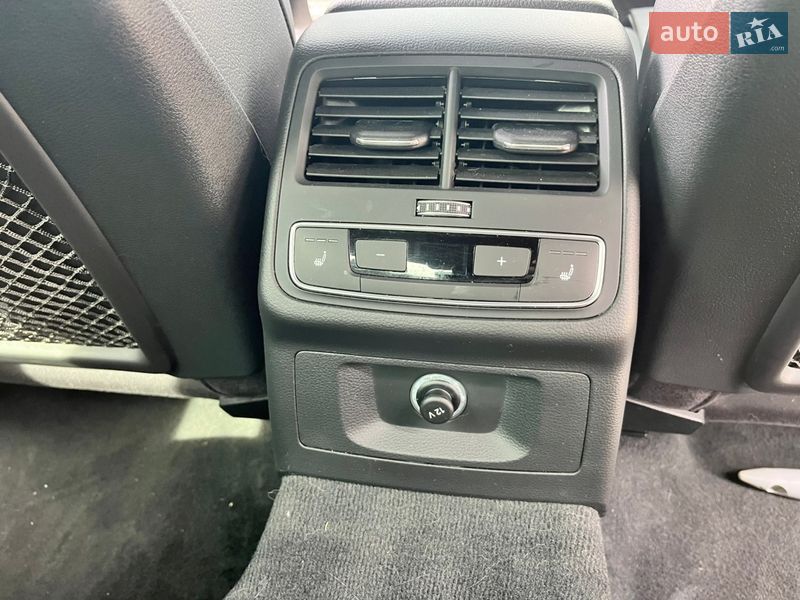 Седан Audi A4 2017 в Павлограді