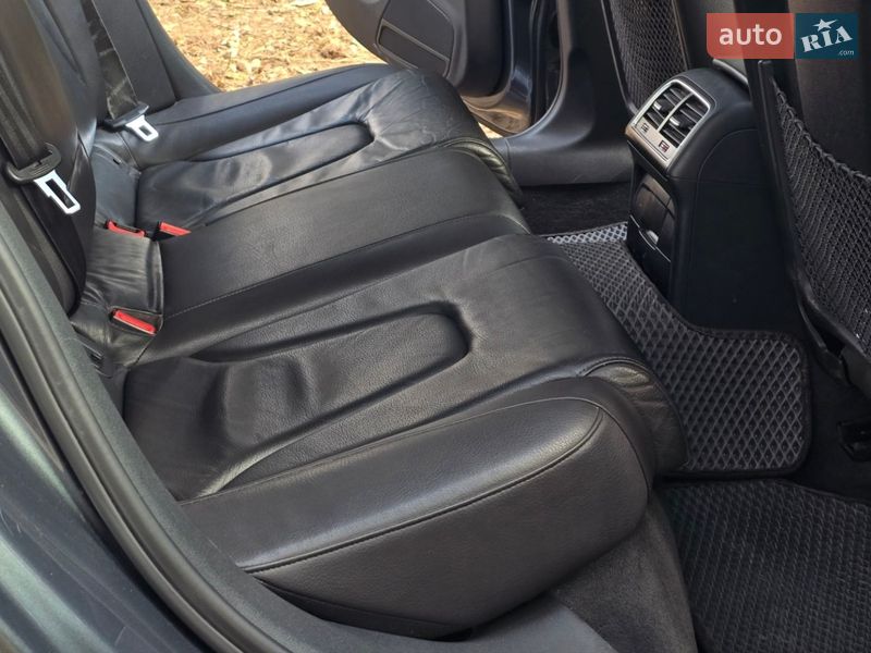 Седан Audi A4 2013 в Києві