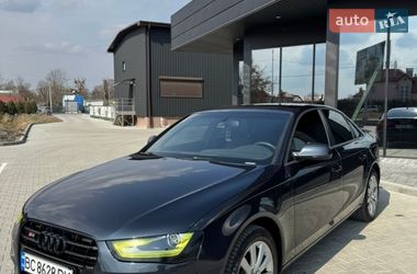 Седан Audi A4 2014 в Шептицькому