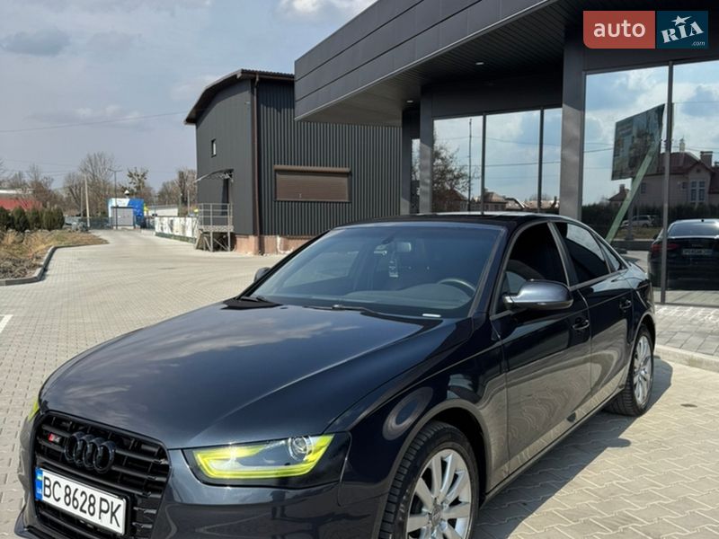 Седан Audi A4 2014 в Шептицькому