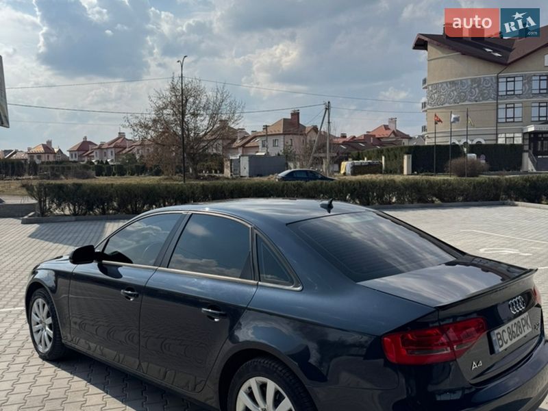Седан Audi A4 2014 в Шептицькому