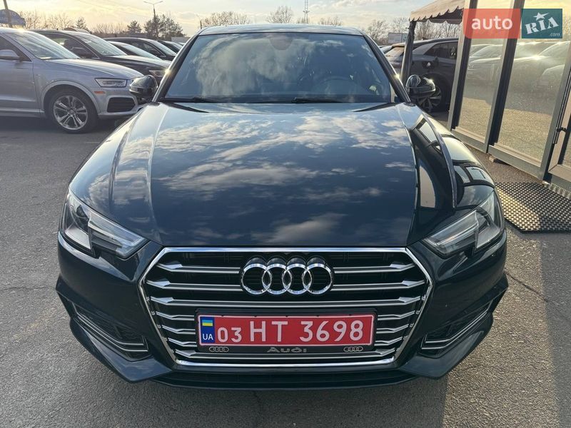 Седан Audi A4 2016 в Киеве