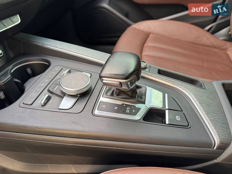 Седан Audi A4 2016 в Киеве