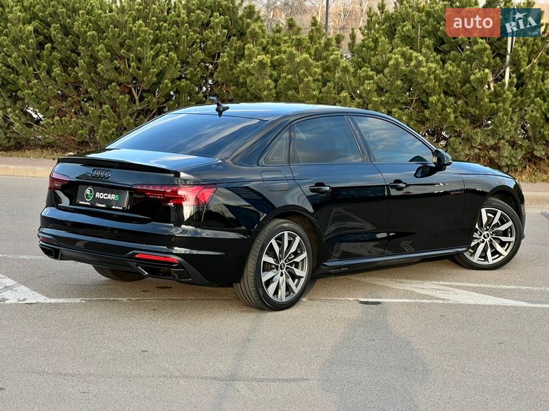 Седан Audi A4 2021 в Києві