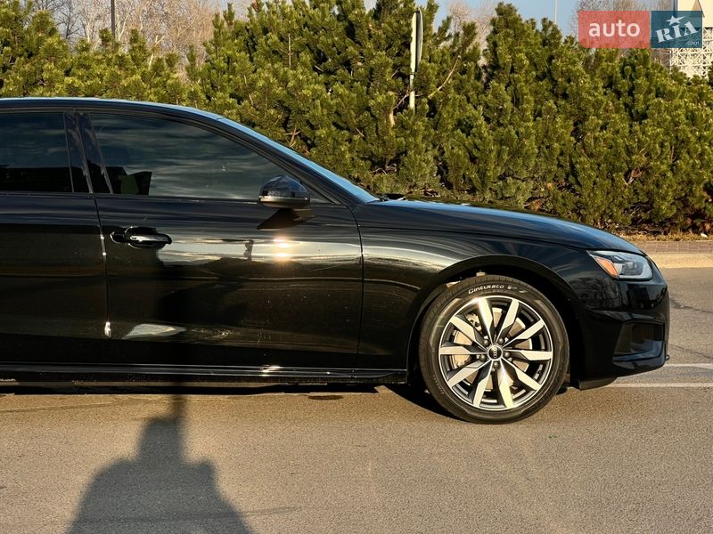Седан Audi A4 2021 в Києві