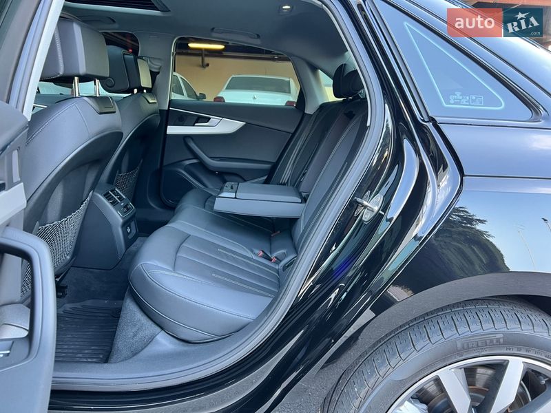 Седан Audi A4 2021 в Києві