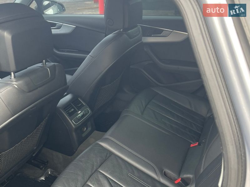 Седан Audi A4 2016 в Чернігові