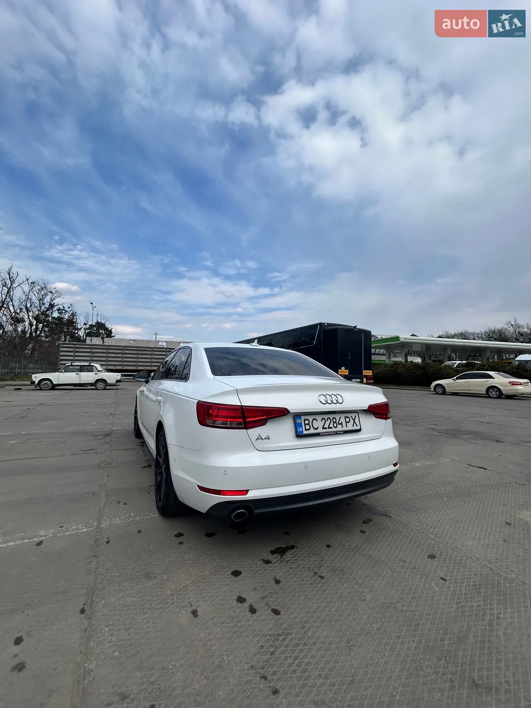 Audi A4 2016 VIN WAUZZZF42HN029541 фото оголошення 5 з 9
