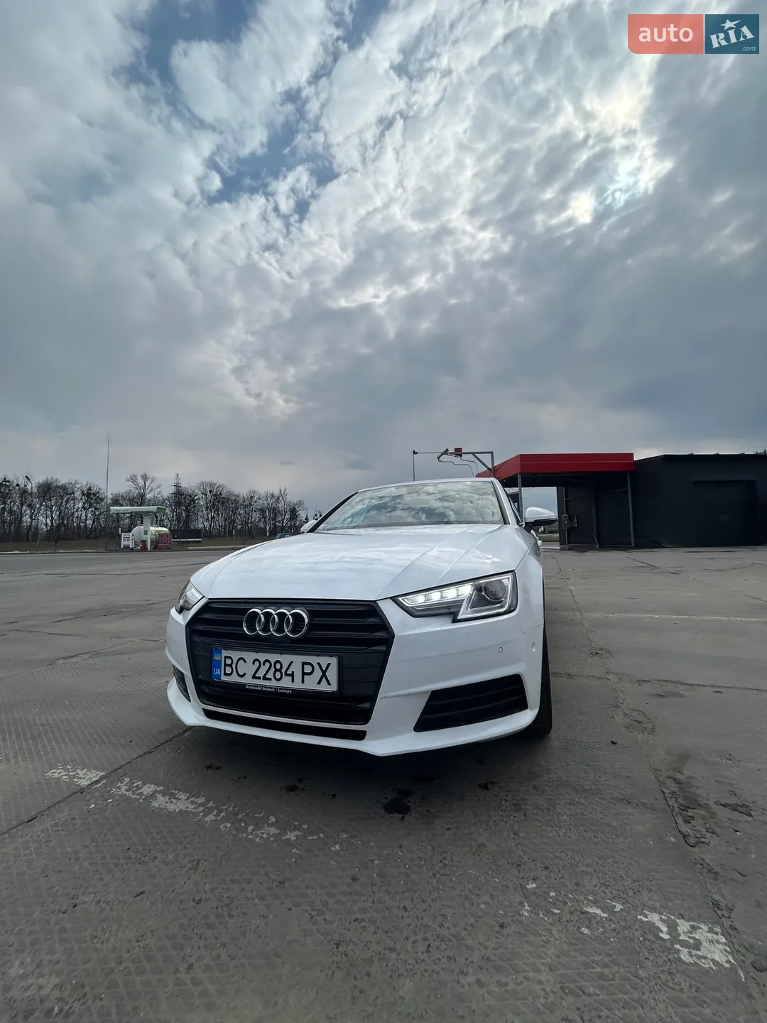 Audi A4 2016 VIN WAUZZZF42HN029541 фото оголошення 2 з 9