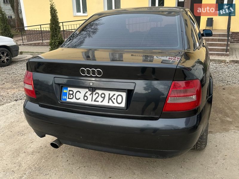 Седан Audi A4 1999 в Бориславе