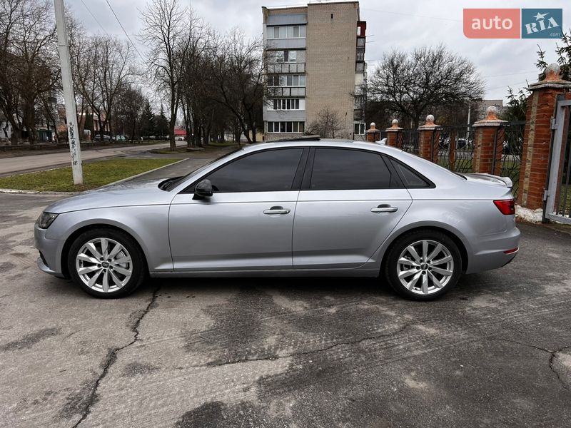 Седан Audi A4 2015 в Краснограде