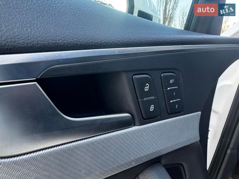 Седан Audi A4 2016 в Києві фото 14 Седан Audi A4 2016 в Києві