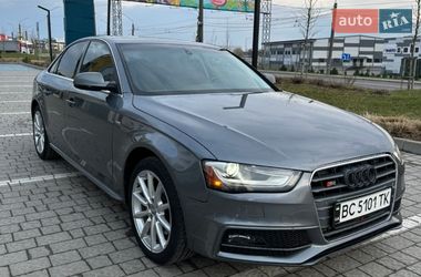 Седан Audi A4 2013 в Львове