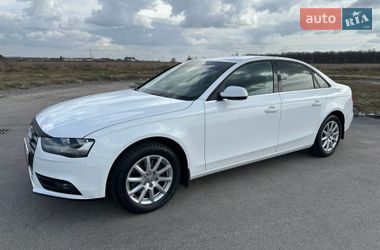 Седан Audi A4 2015 в Виннице