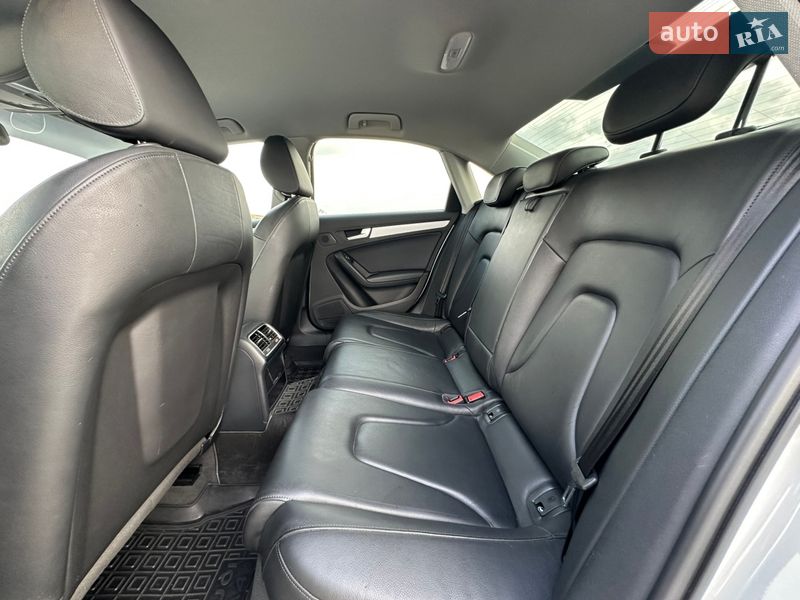 Седан Audi A4 2015 в Виннице