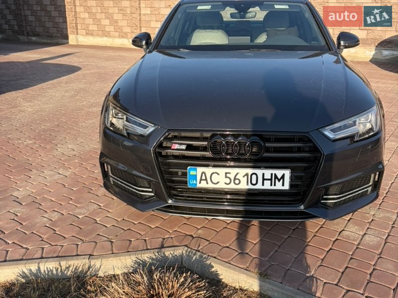 Седан Audi A4 2018 в Луцке фото Седан Audi A4 2018 в Луцке