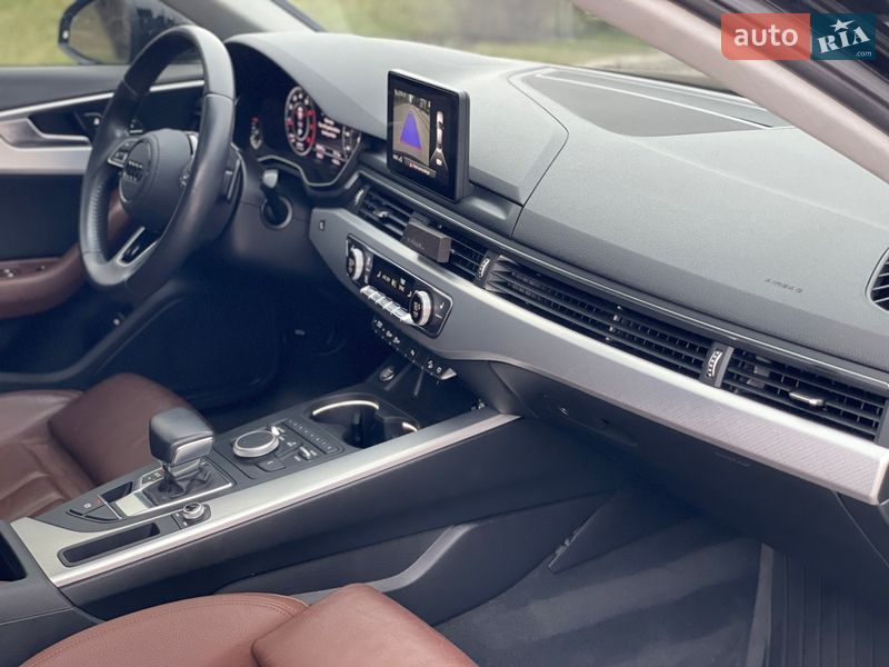 Седан Audi A4 2018 в Львові