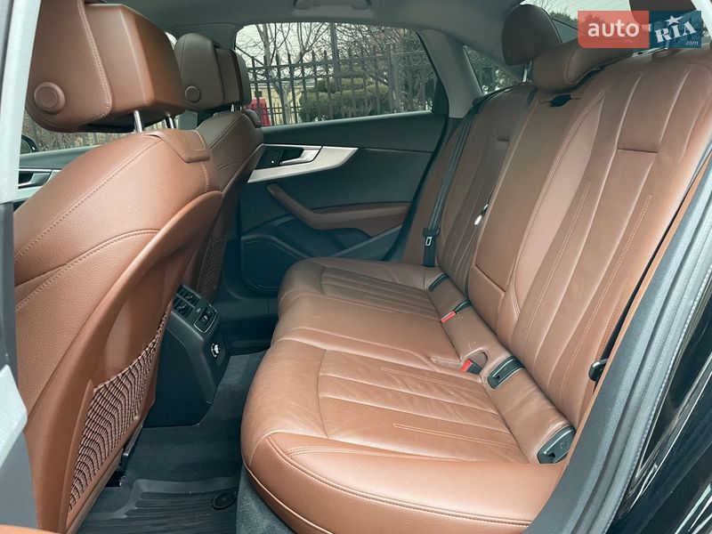 Седан Audi A4 2018 в Львові