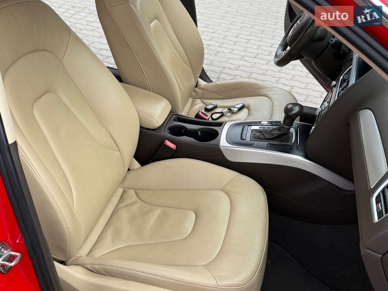 Седан Audi A4 2015 в Радехове