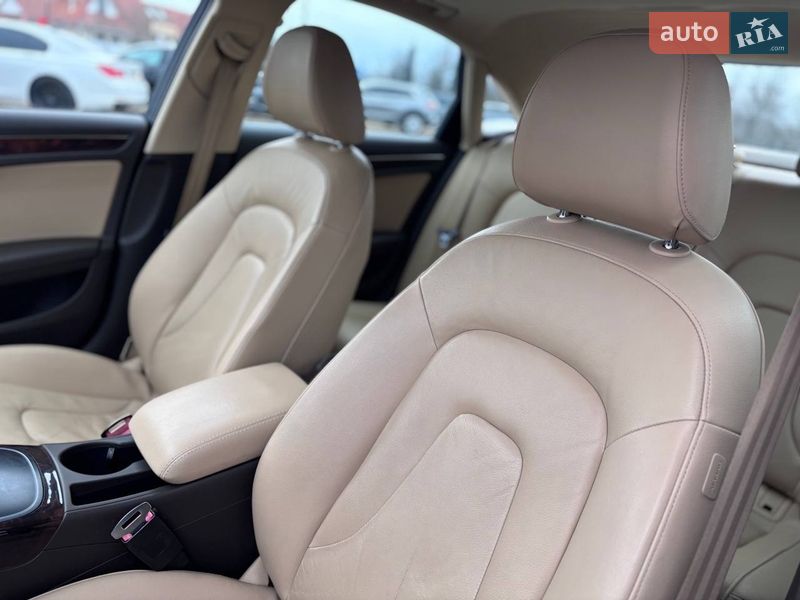 Седан Audi A4 2014 в Коломые