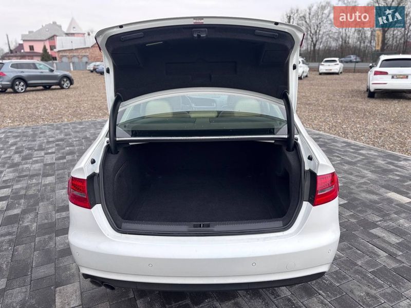 Седан Audi A4 2014 в Коломые