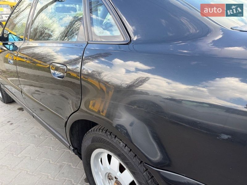 Седан Audi A4 1999 в Ровно
