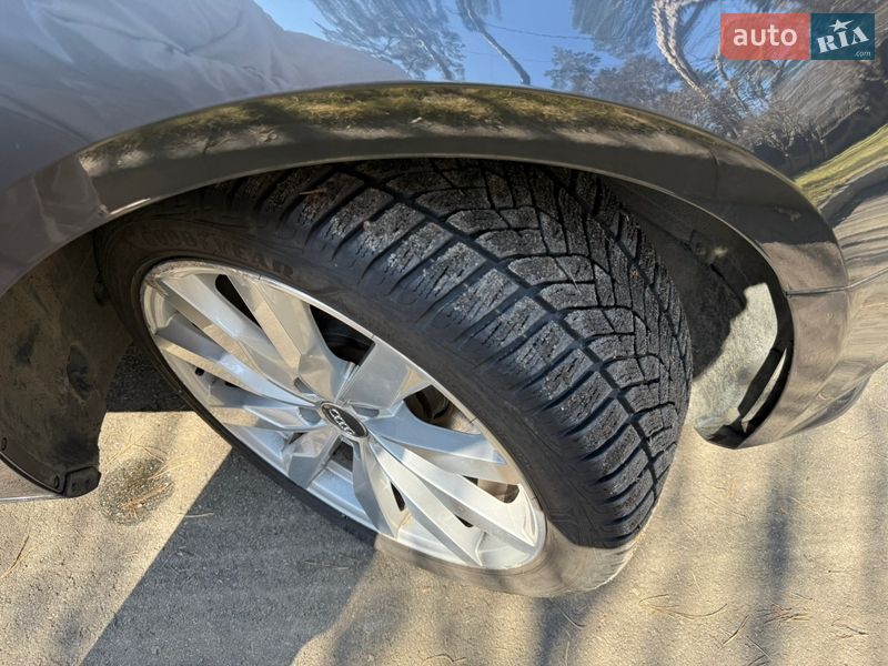 Седан Audi A4 2017 в Киеве