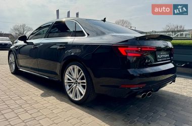 Седан Audi A4 2016 в Києві