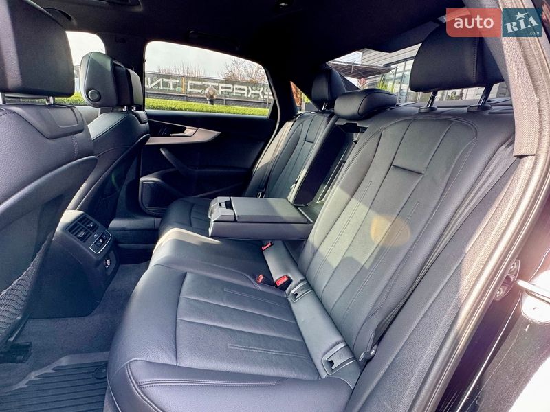 Седан Audi A4 2016 в Києві