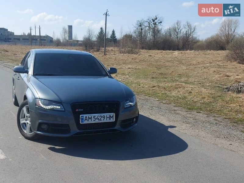 Седан Audi A4 2012 в Житомире