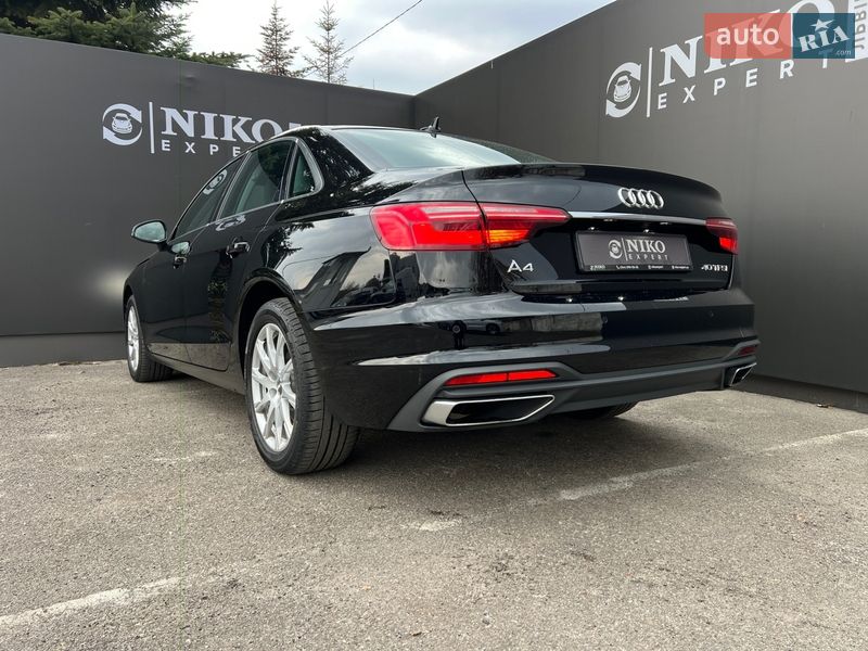 Седан Audi A4 2020 в Львове
