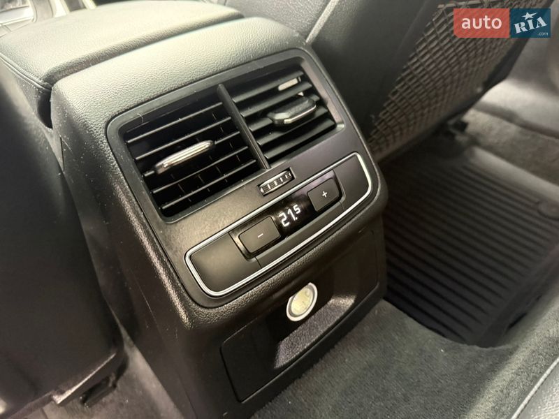 Седан Audi A4 2017 в Киеве