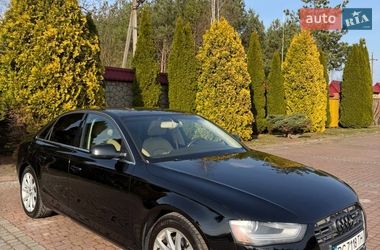 Седан Audi A4 2012 в Львове